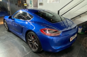 Porsche 718 Cayman